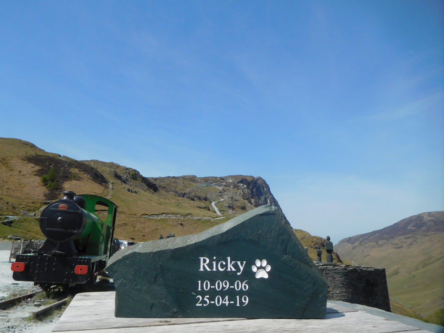 pet memorial slate stones