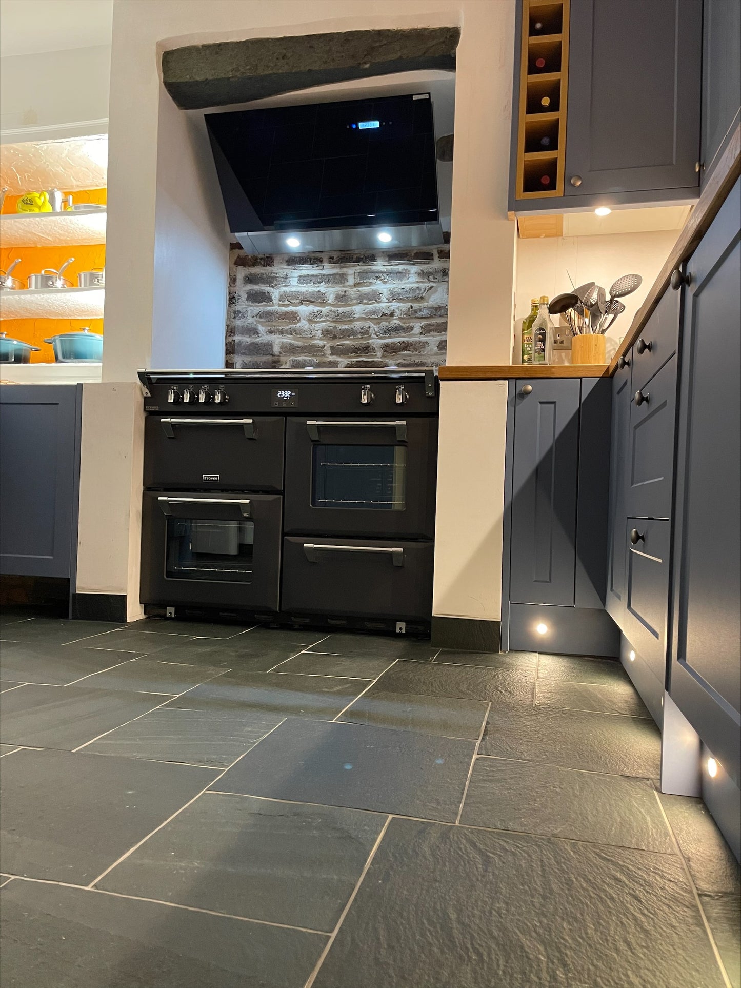 riven slate flooring for kitchen